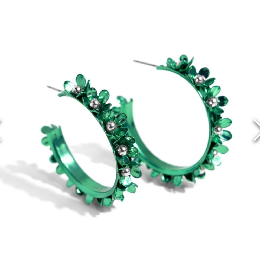 Fashionable Flower Crown Earrings 💚
